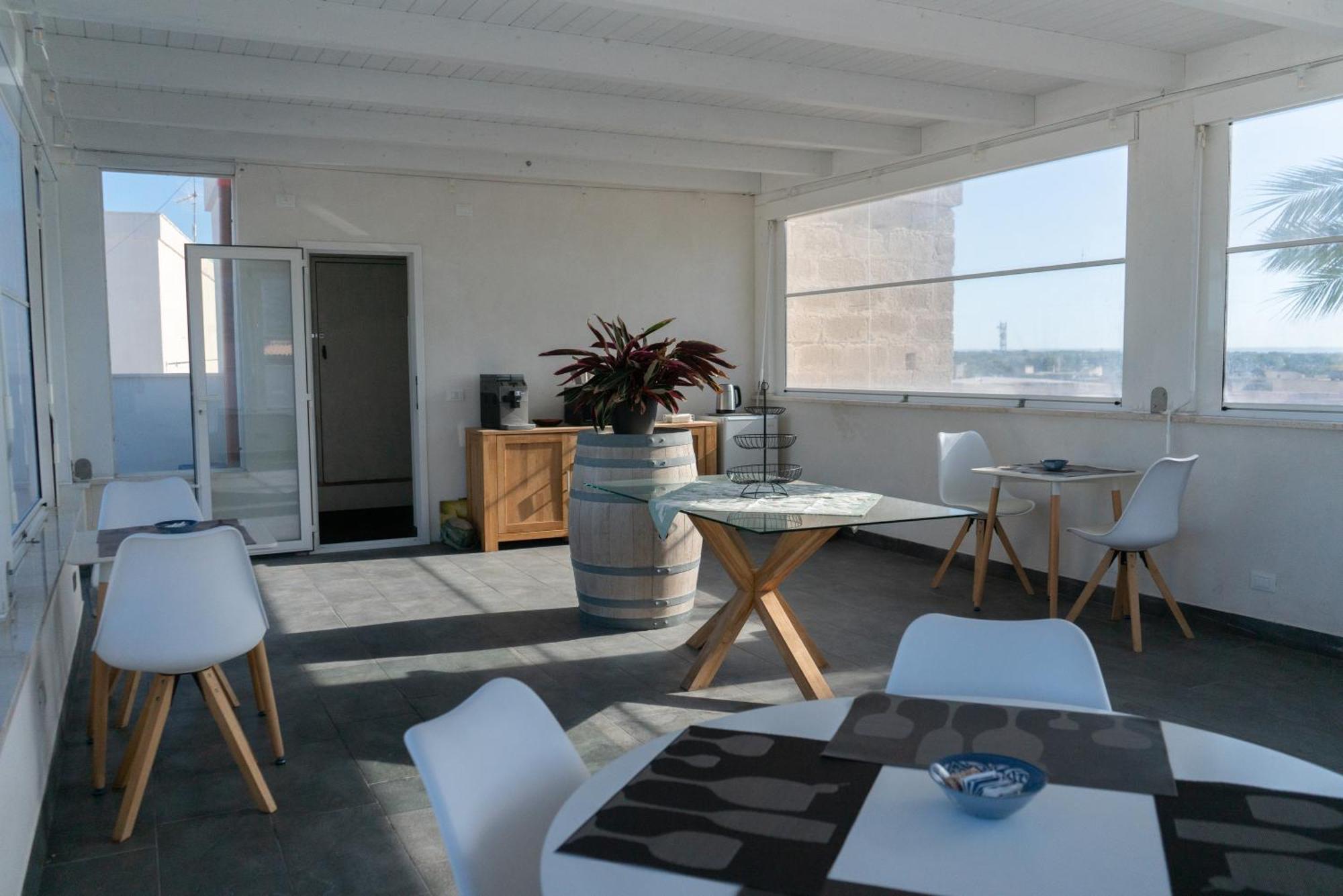 Ponente & Maestro Rooms Favignana Bagian luar foto