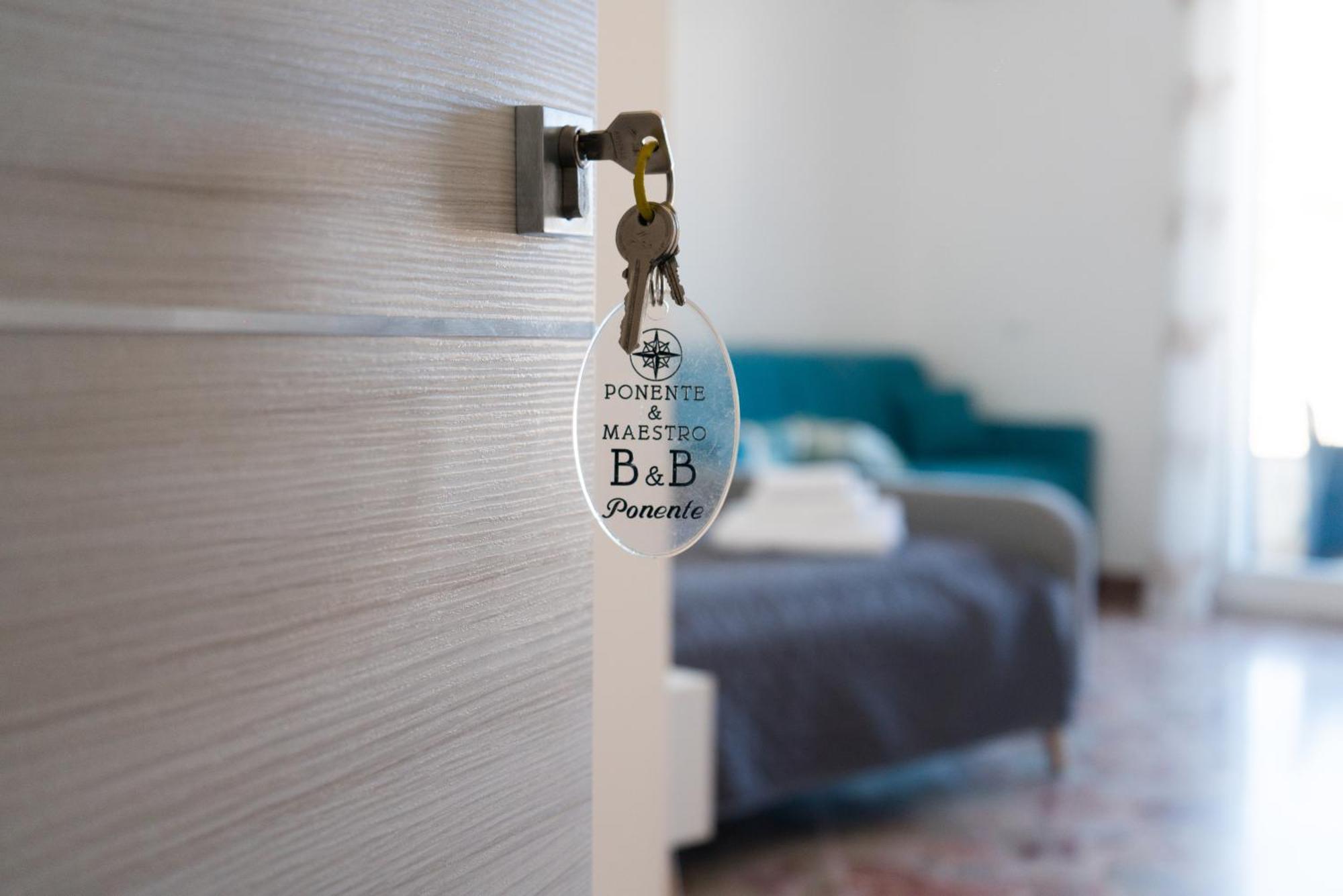 Ponente & Maestro Rooms Favignana Bagian luar foto