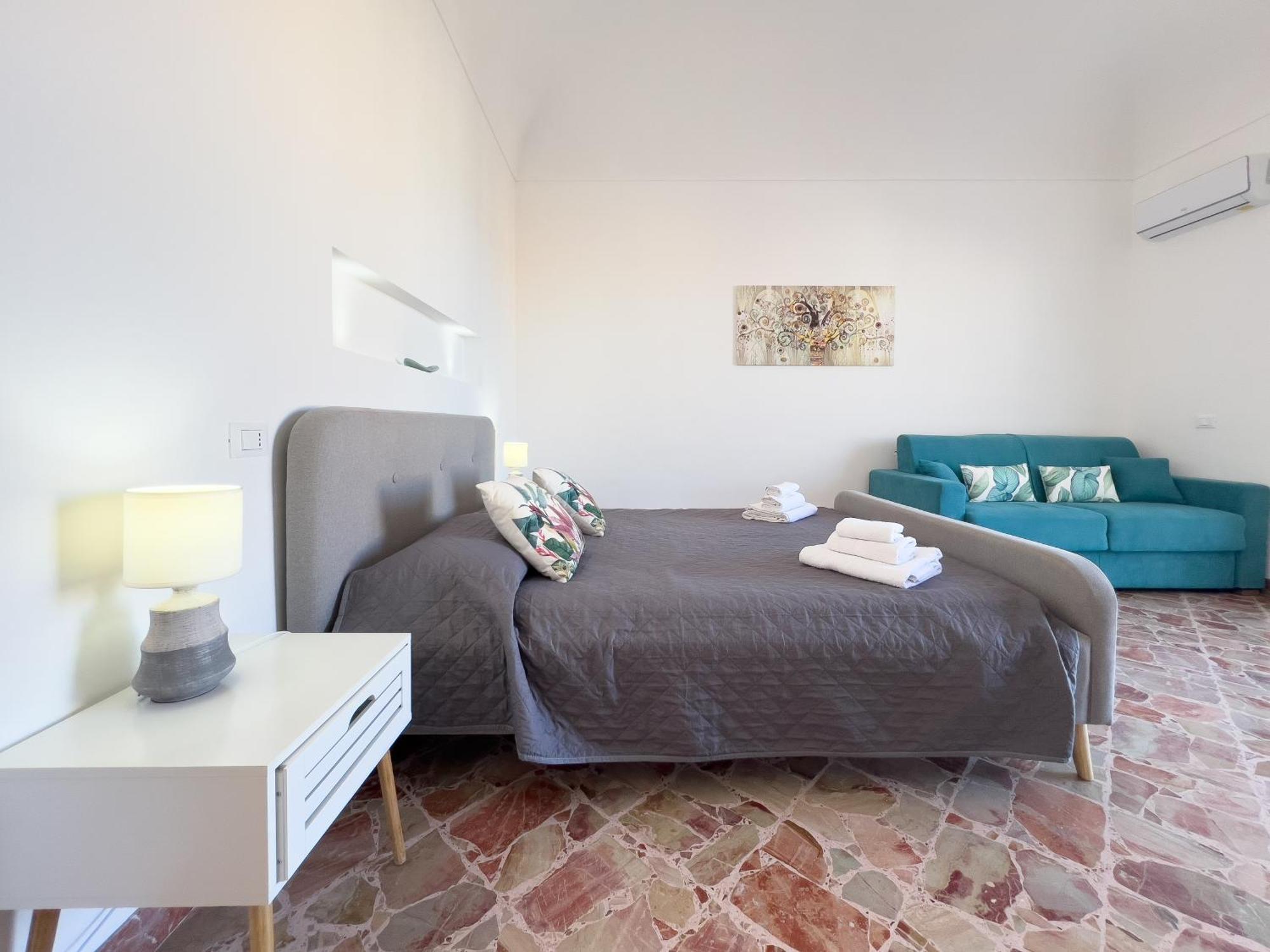 Ponente & Maestro Rooms Favignana Bagian luar foto