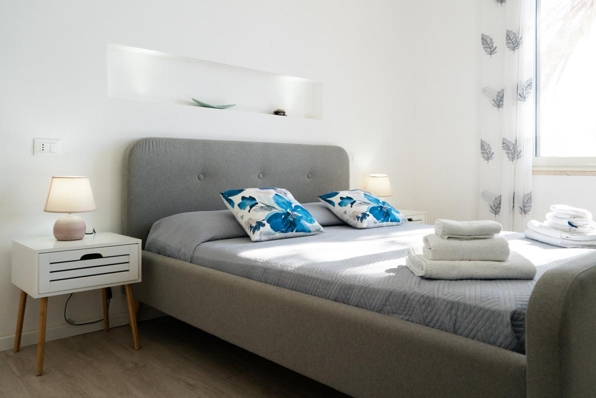 Ponente & Maestro Rooms Favignana Bagian luar foto
