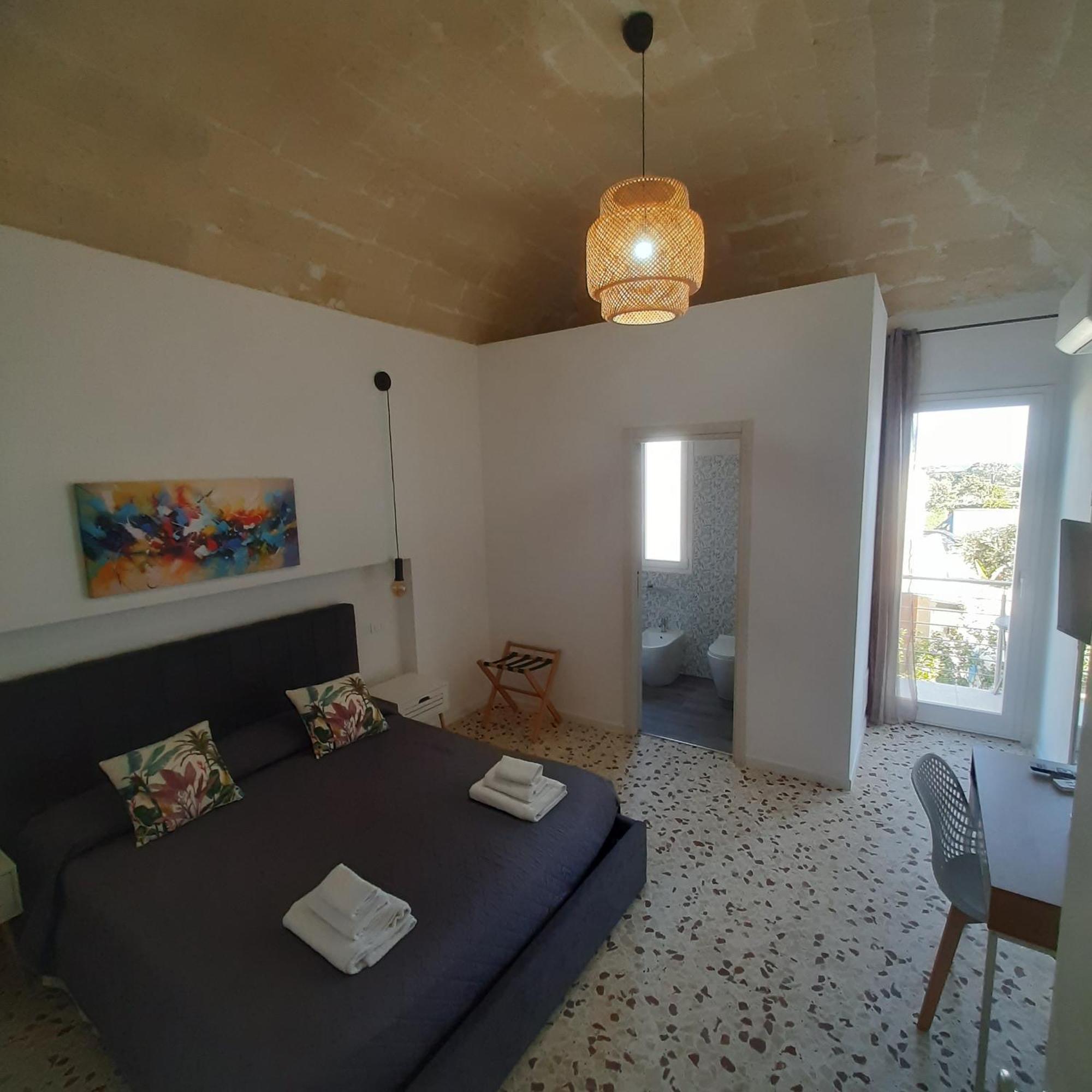 Ponente & Maestro Rooms Favignana Bagian luar foto